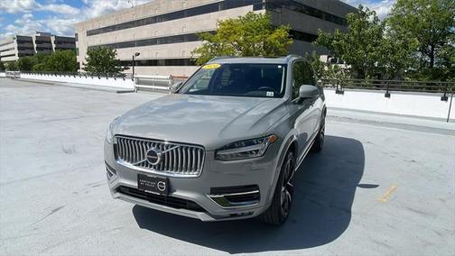 2024 Volvo XC90 B6 Plus Bright Theme 6-Seater