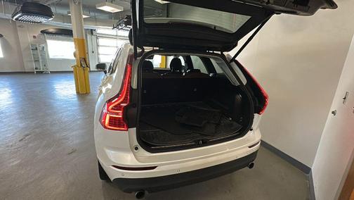 2018 Volvo XC60 T6 Momentum