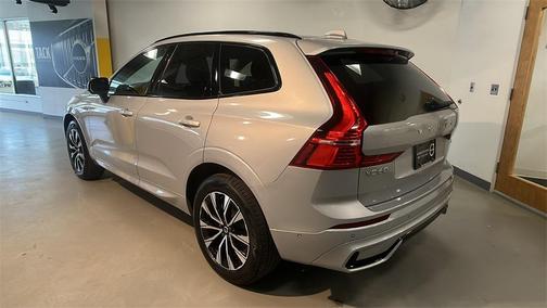 2025 Volvo XC60 B5 Plus