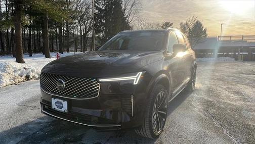 2025 Volvo XC90 Plug-In Hybrid T8 Plus 7-Seater