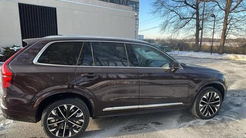 2025 Volvo XC90 Plug-In Hybrid T8 Plus 7-Seater