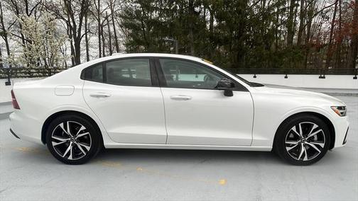 2025 Volvo S60 B5 Core