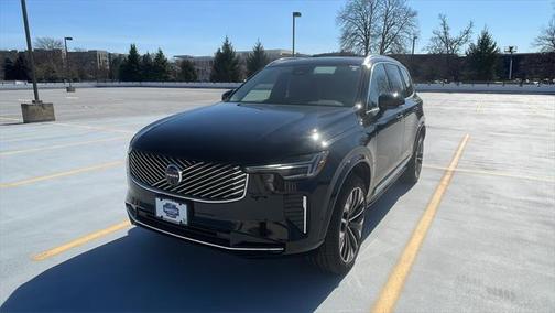 2025 Volvo XC90 B5 Plus 7-Seater