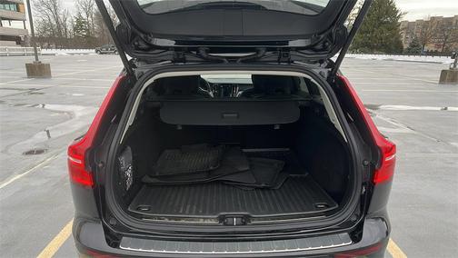 2023 Volvo V60 Cross Country B5 Ultimate