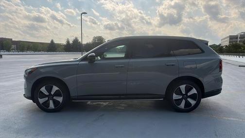 2025 Volvo EX90 Twin Motor Plus