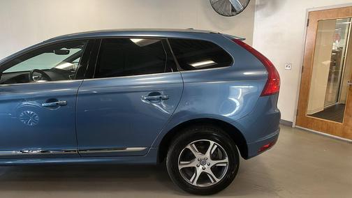 2015 Volvo XC60 T6 Platinum