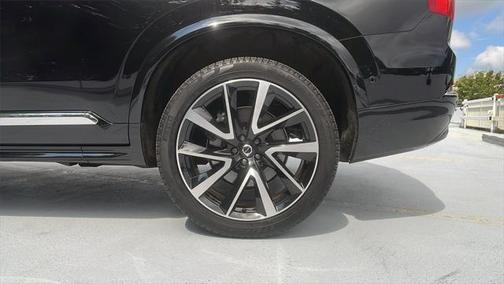 2024 Volvo XC90 B6 Plus Bright Theme 7-Seater