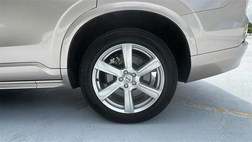 2023 Volvo XC90 B5 Core