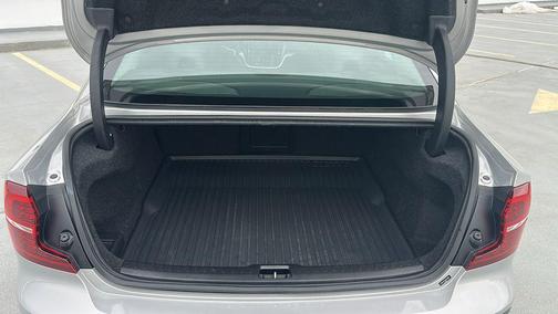 2024 Volvo S60 B5 Core Dark Theme