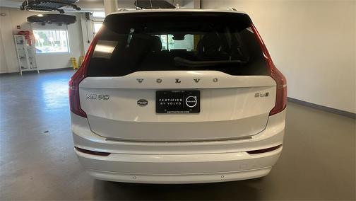 2023 Volvo XC90 B5 Core