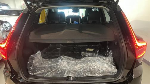 2026 Volvo XC40 B5 Plus