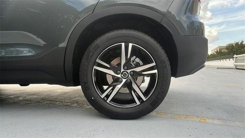 2026 Volvo XC40 B5 Core