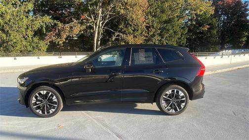 2026 Volvo XC60 Plug-In Hybrid T8 Plus