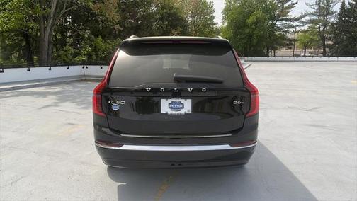2025 Volvo XC90 B6 Plus 7-Seater