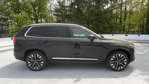 2025 Volvo XC90 B6 Plus 7-Seater