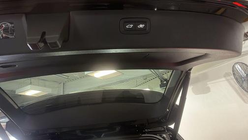 2026 Volvo XC90 Plus, B6 AWD Gas (mild hybrid), Gasoline, Bright, 7 Seats