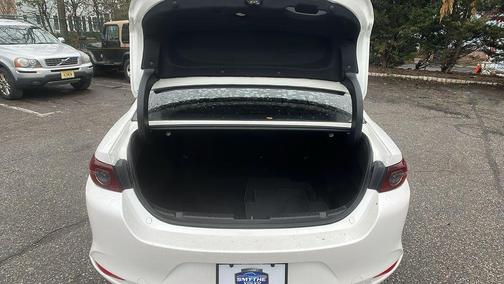 Snowflake White Pearl Mica 2019 Mazda Mazda3 FWD