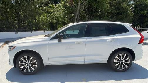 2025 Volvo XC60 B5 Core