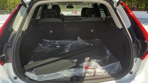 2025 Volvo XC60 B5 Core