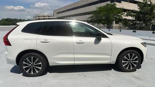 2025 Volvo XC60 B5 Core