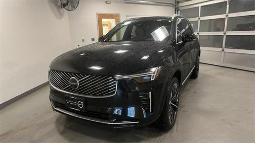 2025 Volvo XC90 B6 Plus 7-Seater