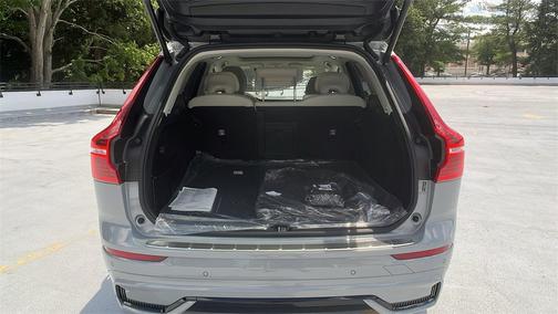 2025 Volvo XC60 B5 Ultra