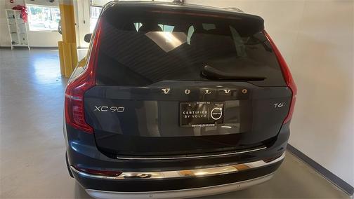 2022 Volvo XC90 T6 Inscription