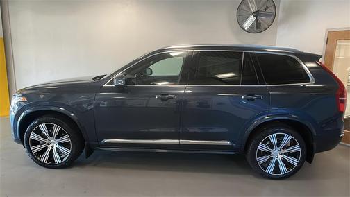 2022 Volvo XC90 T6 Inscription