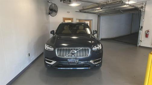 2022 Volvo XC90 T6 Inscription