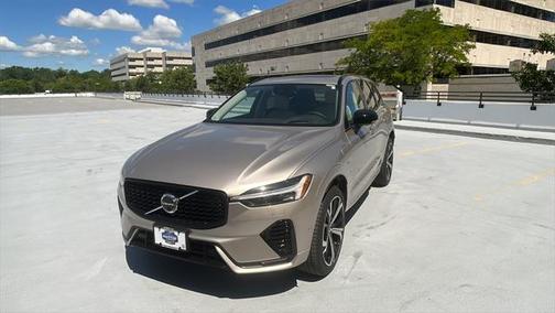 2025 Volvo XC60 Plug-In Hybrid T8 Ultra