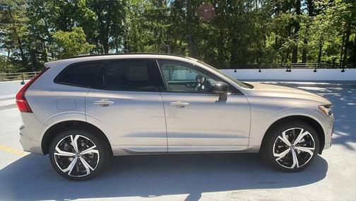 2025 Volvo XC60 Plug-In Hybrid T8 Ultra