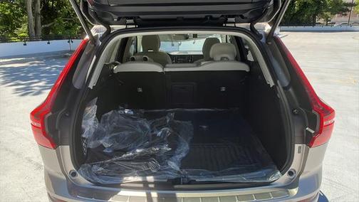 2025 Volvo XC60 Plug-In Hybrid T8 Ultra