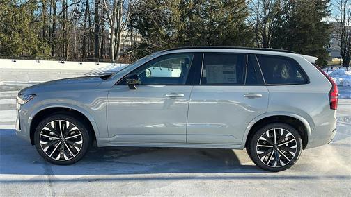 2026 Volvo XC90 B6 Ultra Dark Theme 7-Seater