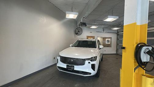 2025 Volvo XC90 B6 Plus 7-Seater