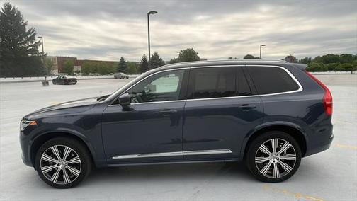 2024 Volvo XC90 Recharge Plug-In Hybrid T8 Ultimate Bright Theme 7-Seater