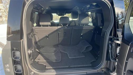 2023 Land Rover Defender 110 X