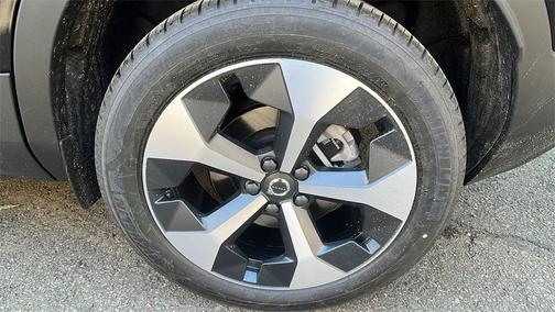 2025 Volvo XC40 Core Bright Theme