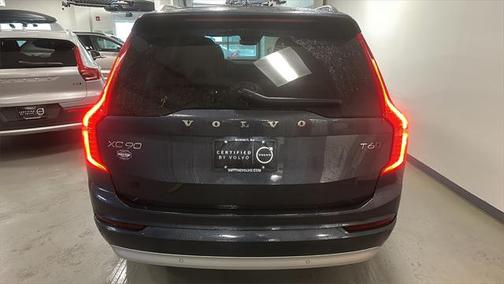 2022 Volvo XC90 T6 Momentum
