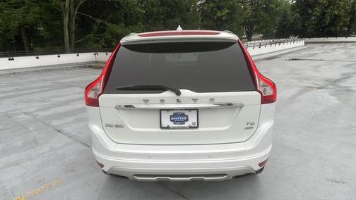 2017 Volvo XC60 T6 Dynamic