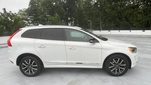 2017 Volvo XC60 T6 Dynamic