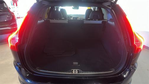 2017 Volvo XC60 T5 Dynamic