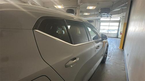 2025 Volvo XC40 B5 Core Bright Theme