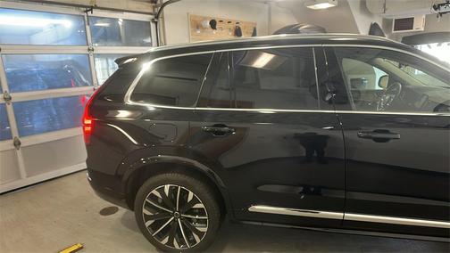 2025 Volvo XC90 B6 Plus 7-Seater