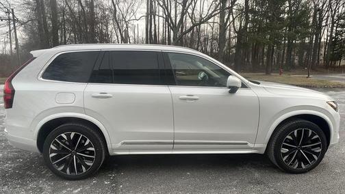 2025 Volvo XC90 B6 Plus 7-Seater