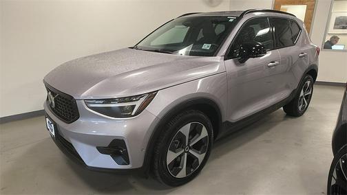 2026 Volvo XC40 B5 Plus