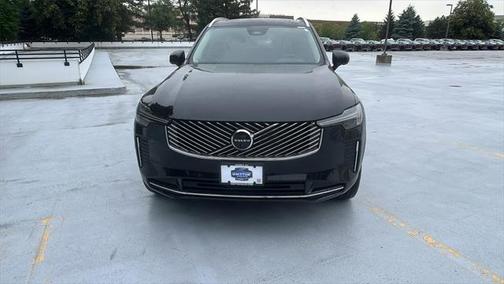 2025 Volvo XC90 B6 Plus 7-Seater