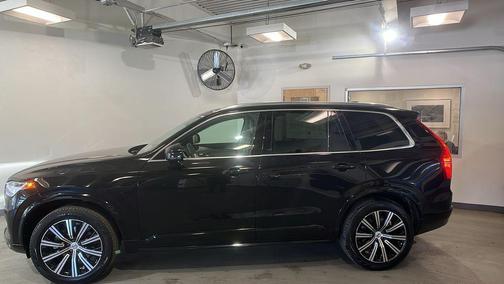 2023 Volvo XC90 B5 Core