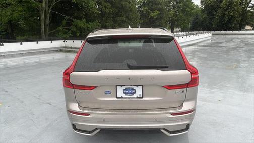 2025 Volvo XC60 Plus