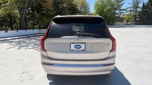 2025 Volvo XC90 B6 Plus 6-Seater