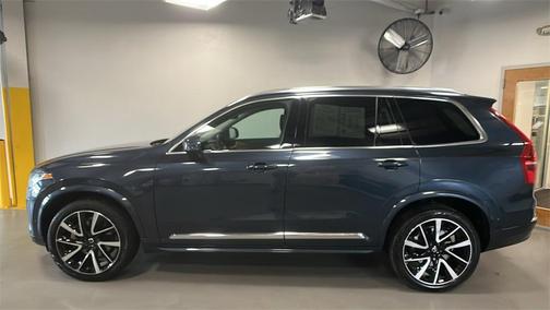 2024 Volvo XC90 B6 Plus Bright Theme 7-Seater